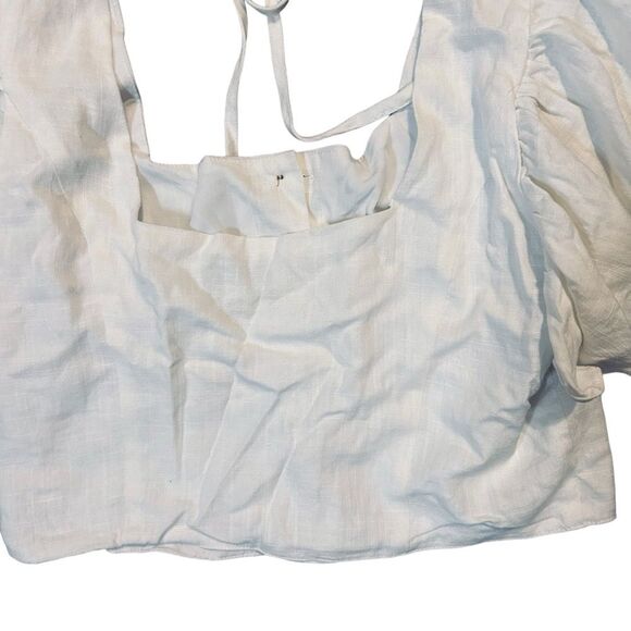 CHARLIE HOLIDAY NWT White Flutter Sleeve Open Back Bayview Top L - Picture 11 of 16